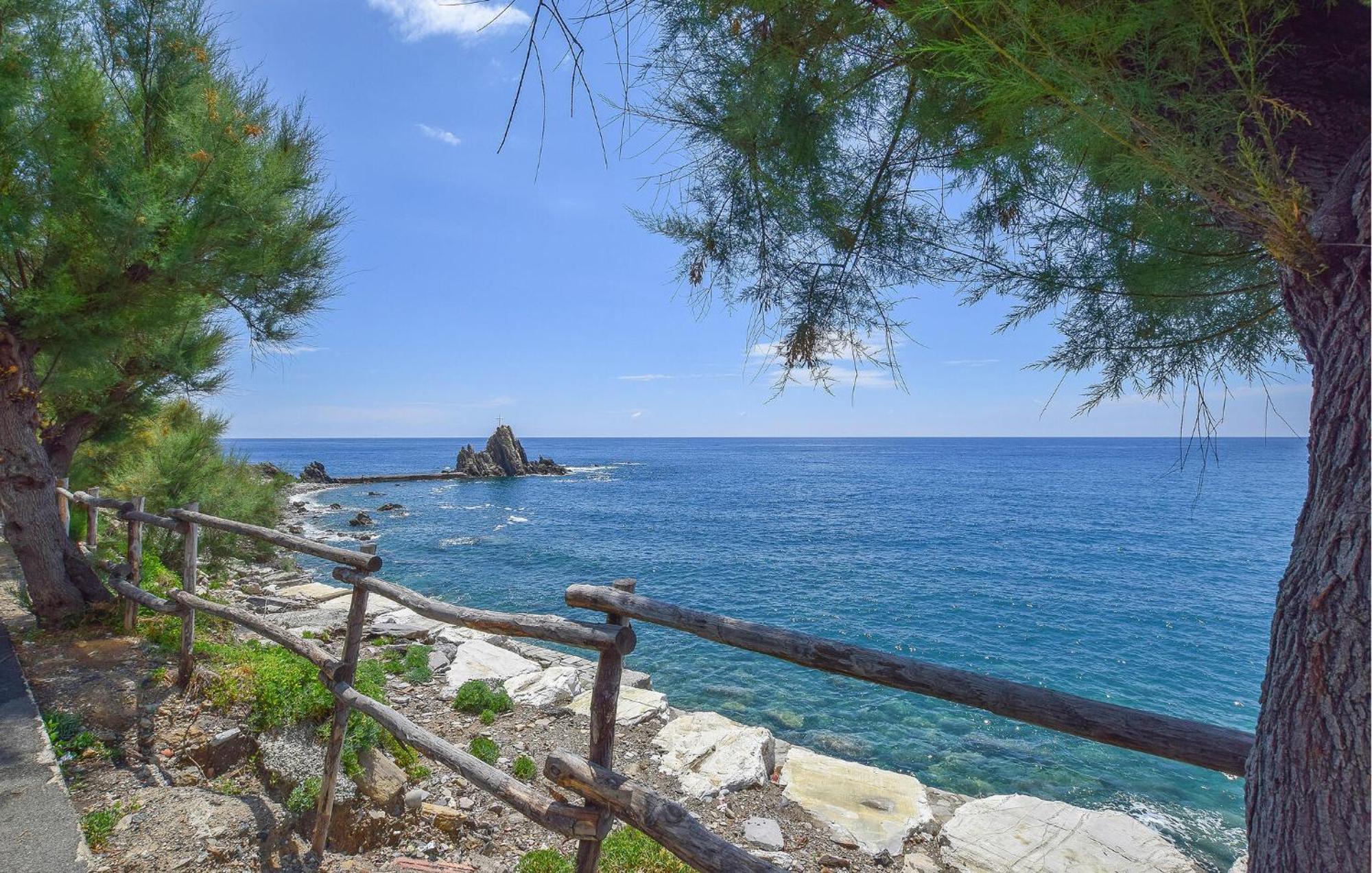 Beautiful Apartment In Moneglia With Kitchen Zewnętrze zdjęcie